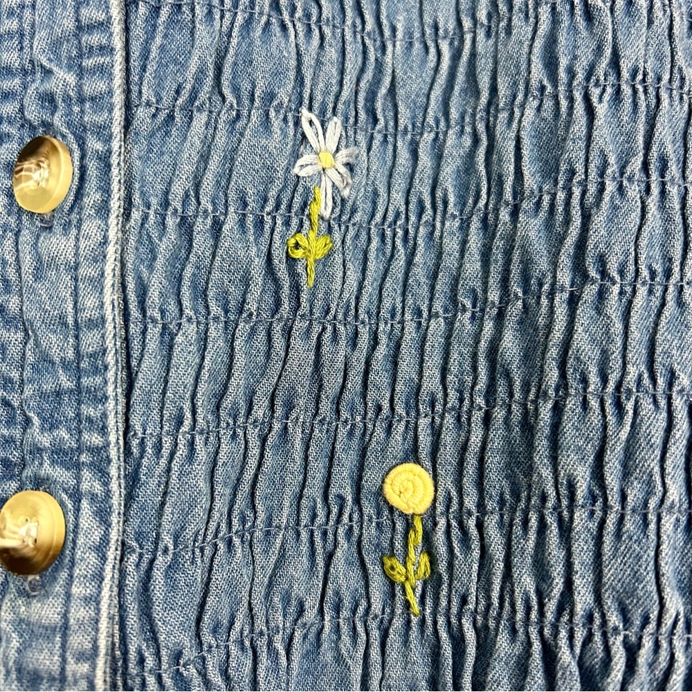 Vintage Embroidered Denim Vest Top Women’s Size M Smocked Boho 80’s 100% Cotton - Picture 4 of 6